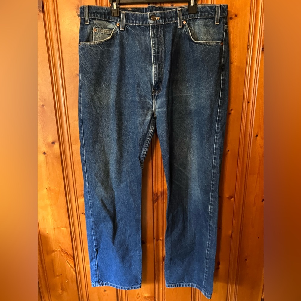 Size W42 L32 Men’s 505 Regular Fit Straight Leg Levi Jeans Worn 1 time